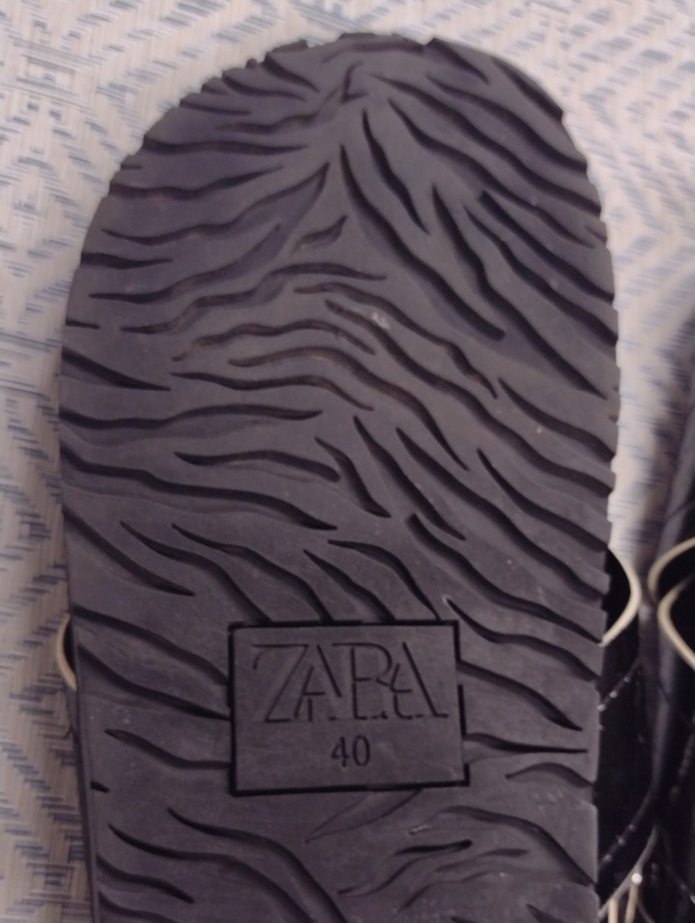 Zara Black Patent Cross-Strap Slingback Sandals,Comfortable and soft. - Picture 8 of 16